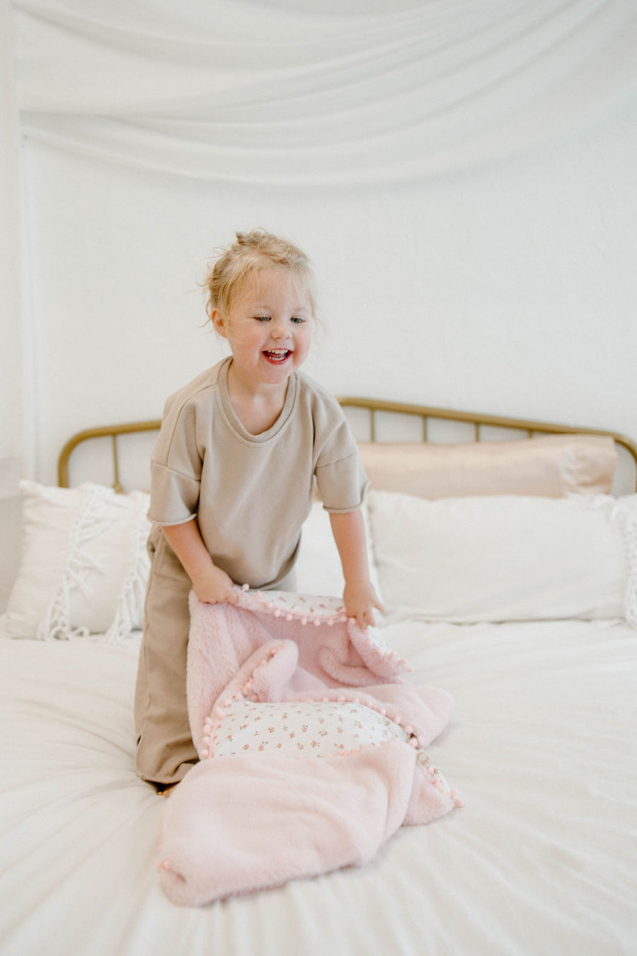 Pompom Blanket (Teddy, Petal, Hot Balloon)