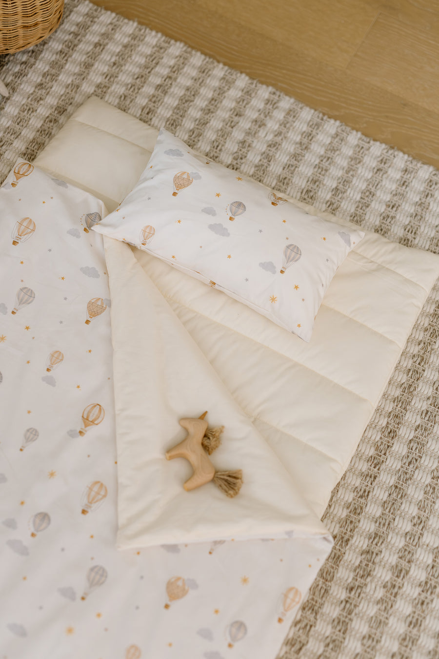 Organic Portable Bedding Set- Hot Balloon